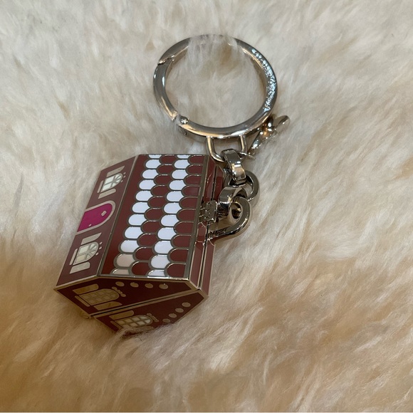 Kate Spade Gingerbread Keychain - Picture 4 of 14
